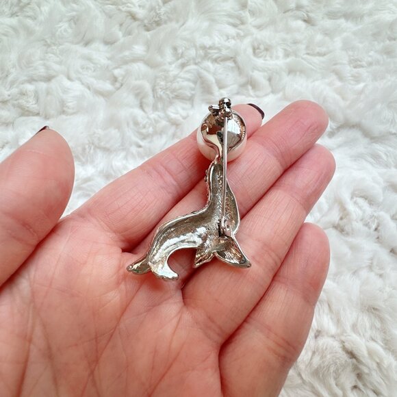 Vintage Cute Seal with Crystal Pearl Brooch - Picture 2 of 6